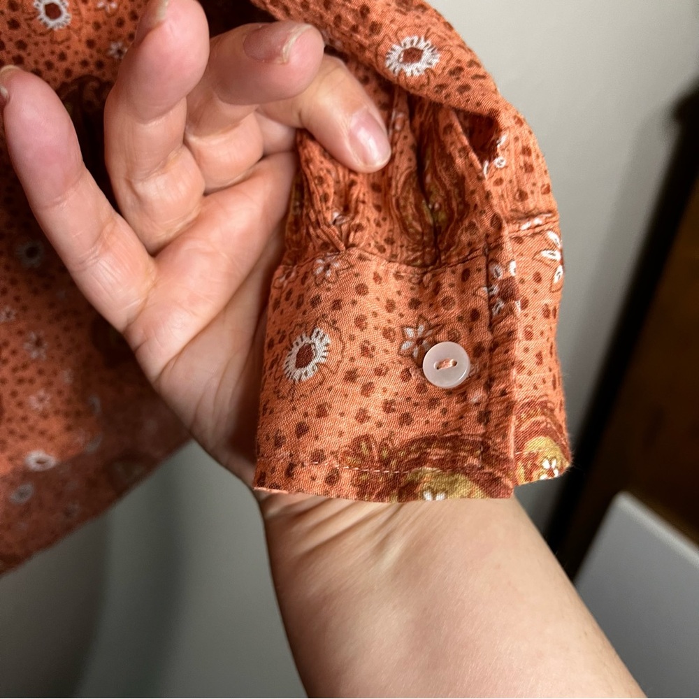 Carve‎ Designs Dylan Gauze Paisley Orange Long Sleeve Boho Top - Picture 6 of 9